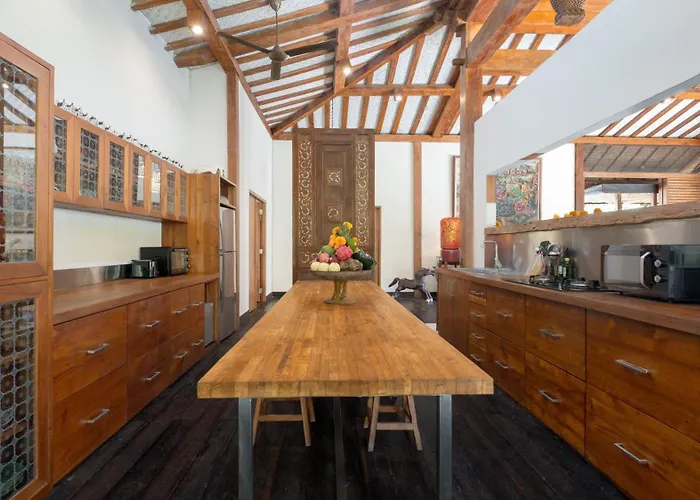 Villa Desa Roro Estate By Finder *